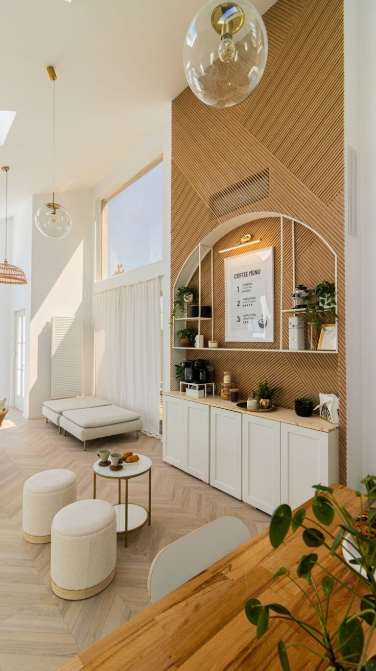 Casa din Pleașa — barul de cafea după renovare | Reno Haus