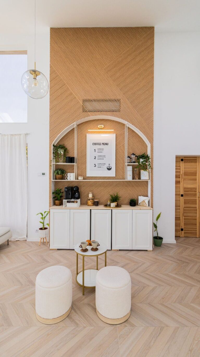 Casa din Pleașa — barul de cafea după renovare | Reno Haus