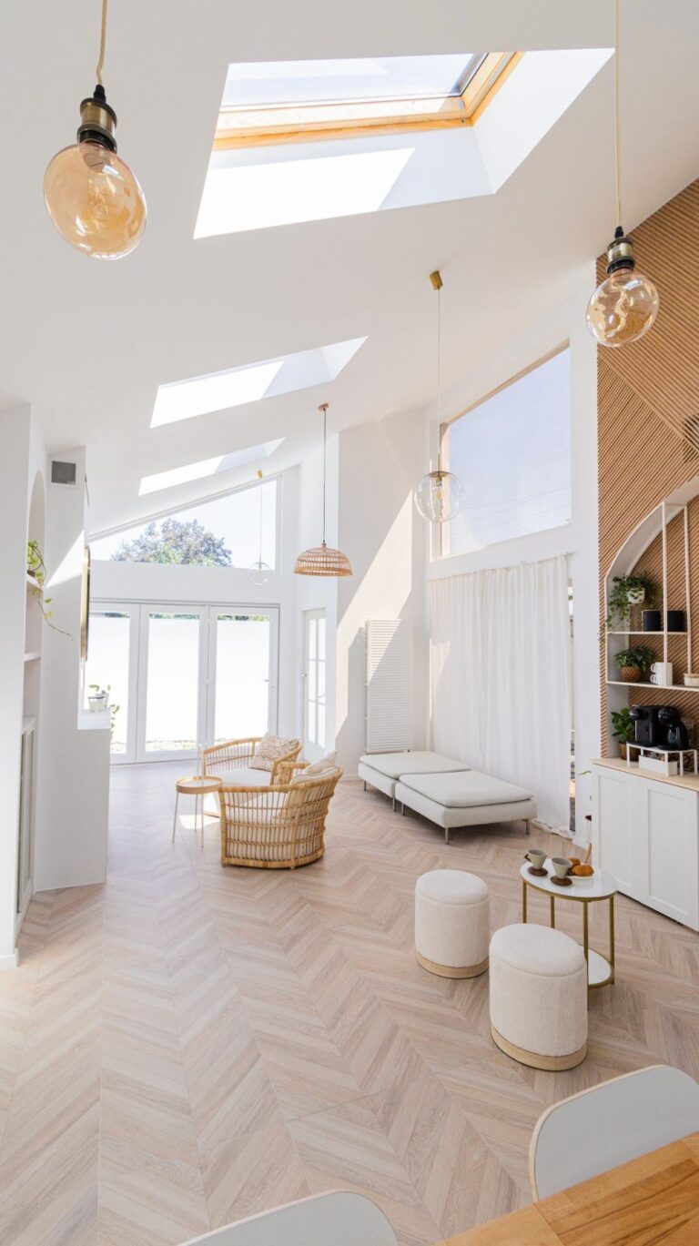 Casa din Pleașa — livingul open-space după renovare | Reno Haus