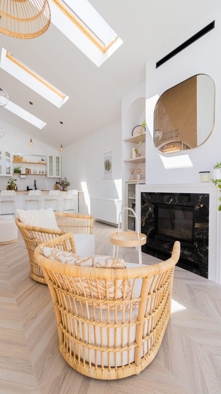 Casa din Pleașa — livingul open-space după renovare | Reno Haus
